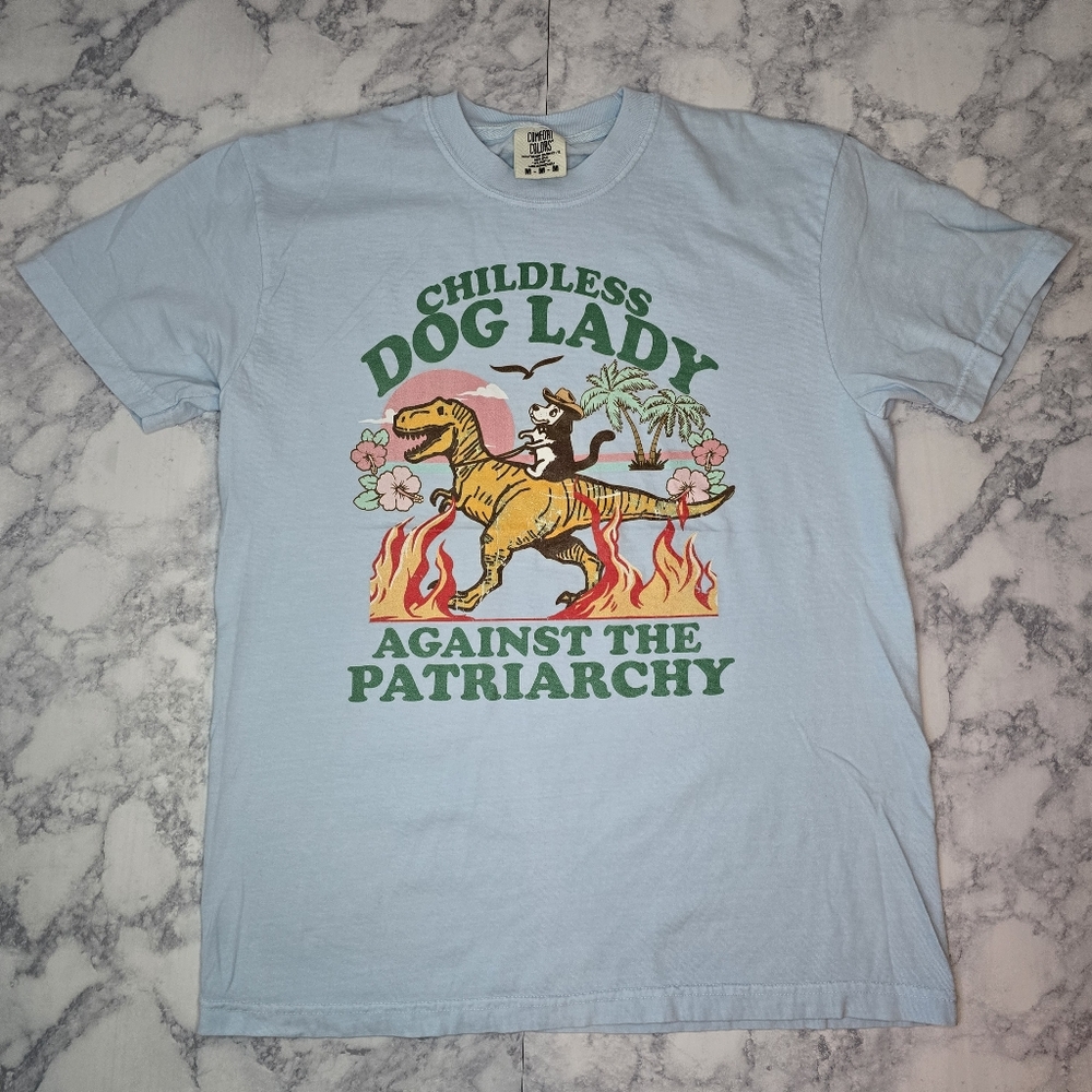 Comfort Colors Childless Dog Lady Graphic Tee NWOT Medium Novelty T-shirt